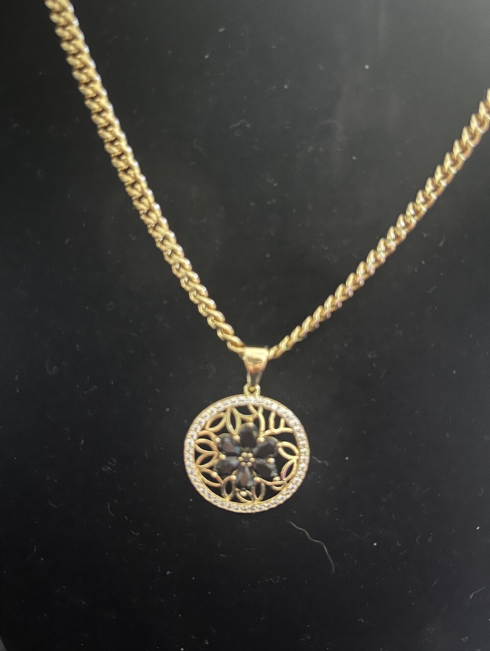 Gold Finish Black Flower Circle Pendant Necklace 17 3/4